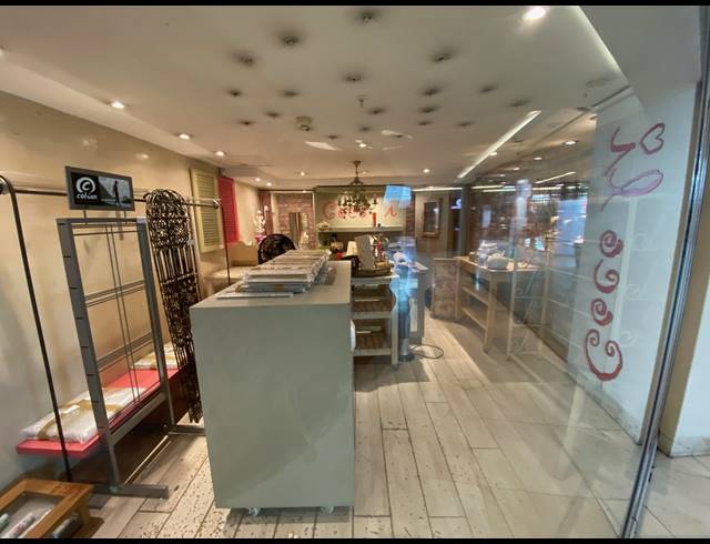 26M² RETAIL TO LET IN DE WATERKANT
